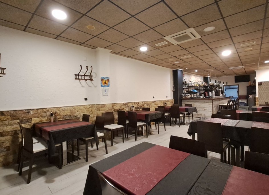 Sale - Commercial -
Benijofar