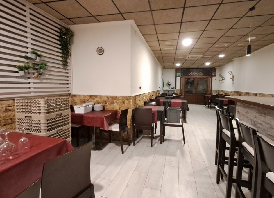 Sale - Commercial -
Benijofar