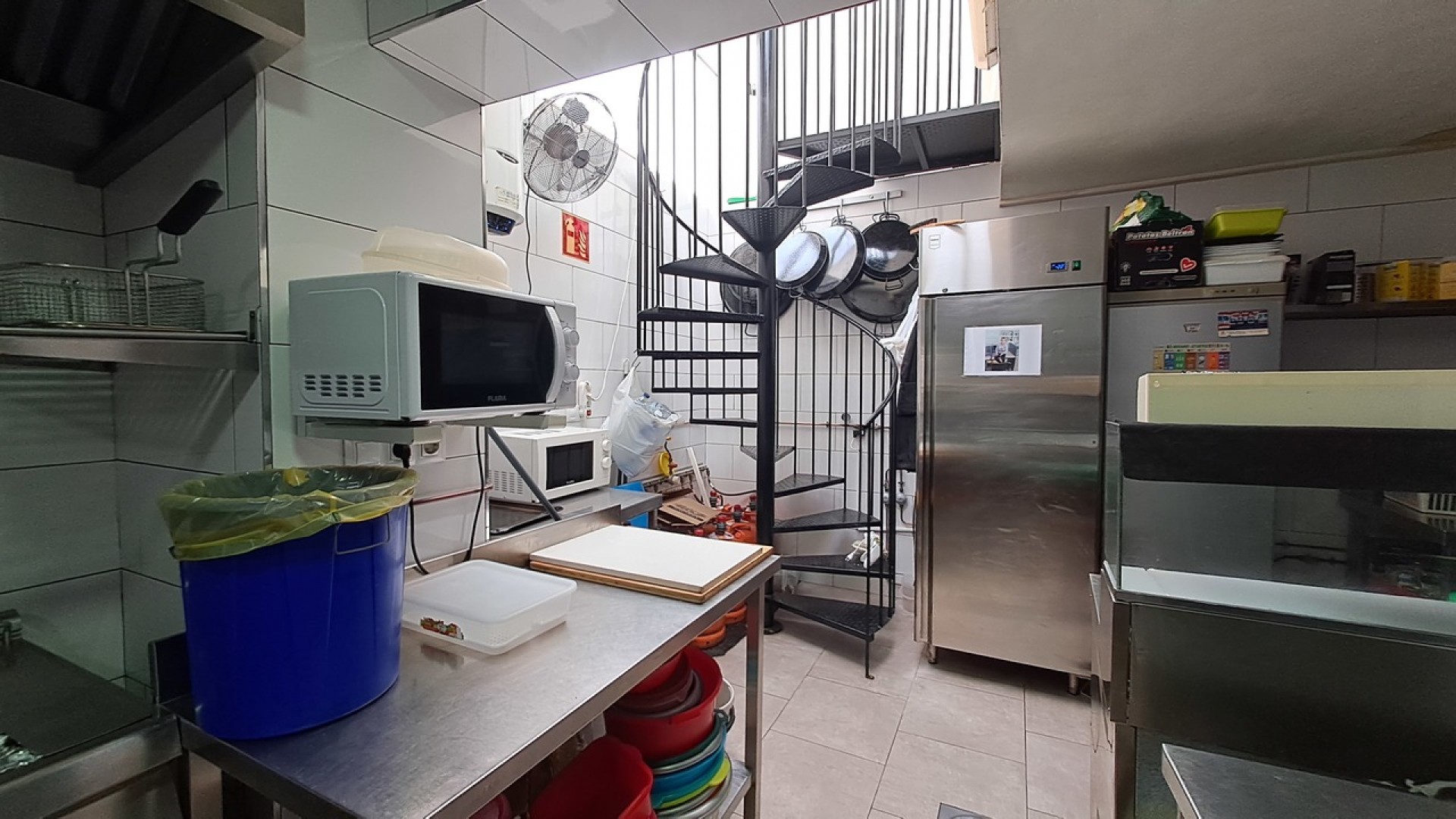 Sale - Commercial -
Benijofar