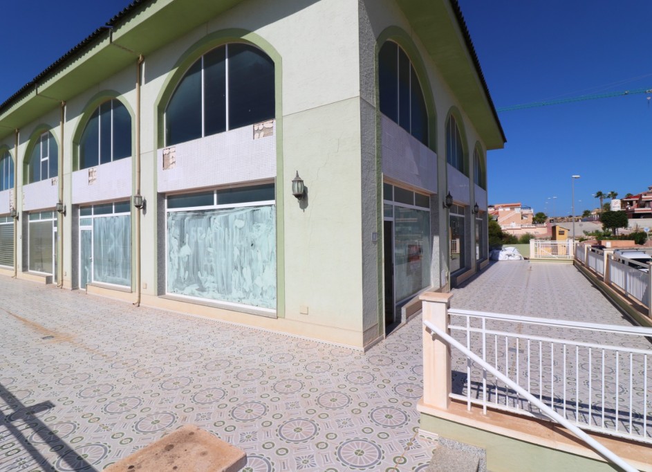 Sale - Commercial -
Benimar - Benimar II