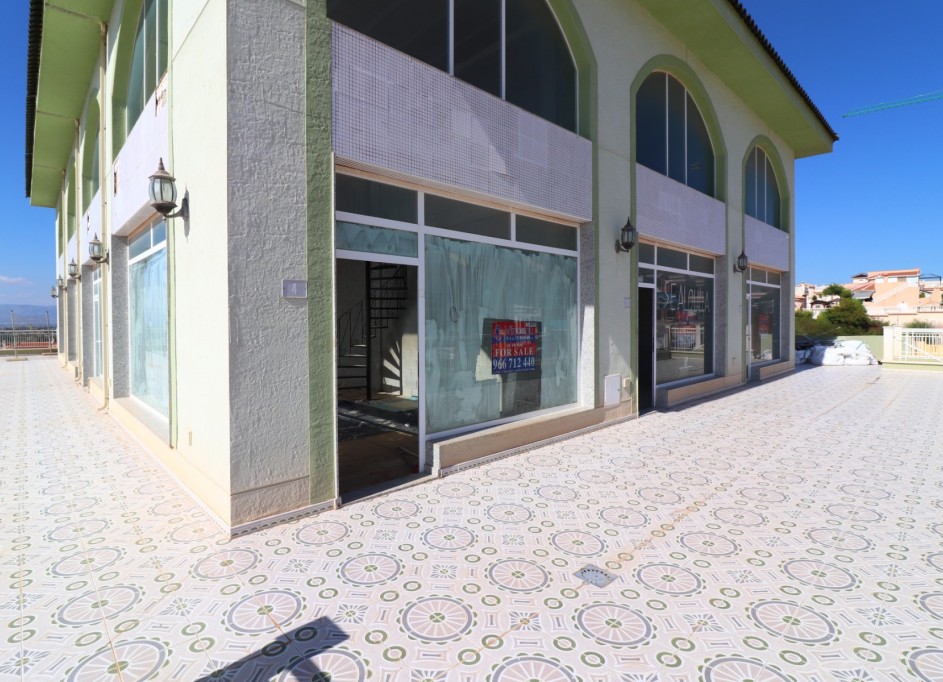 Sale - Commercial -
Benimar - Benimar II