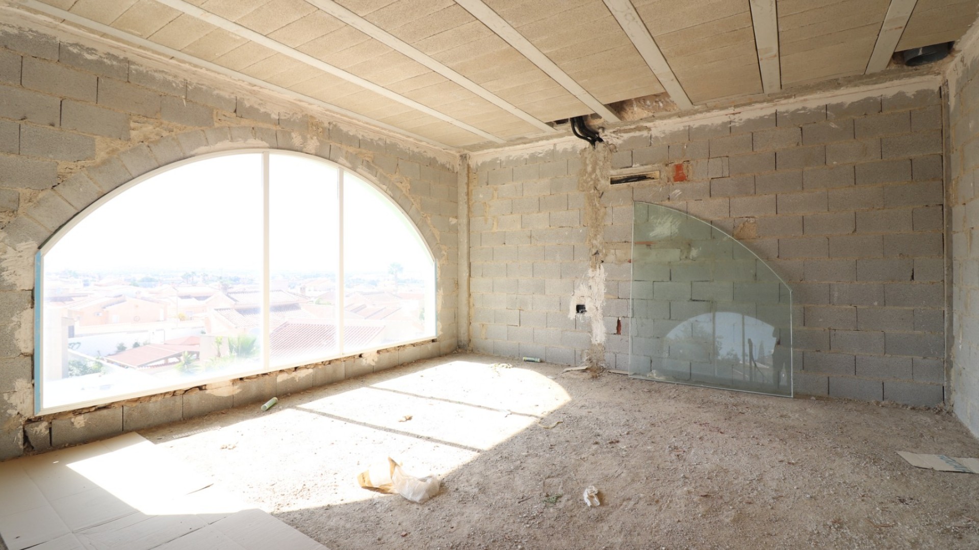 Sale - Commercial -
Benimar - Benimar II