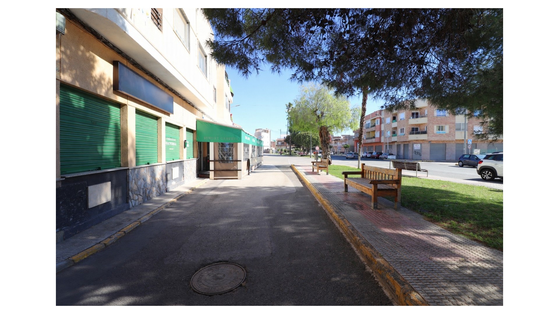 Sale - Commercial -
Catral - Catral - Town