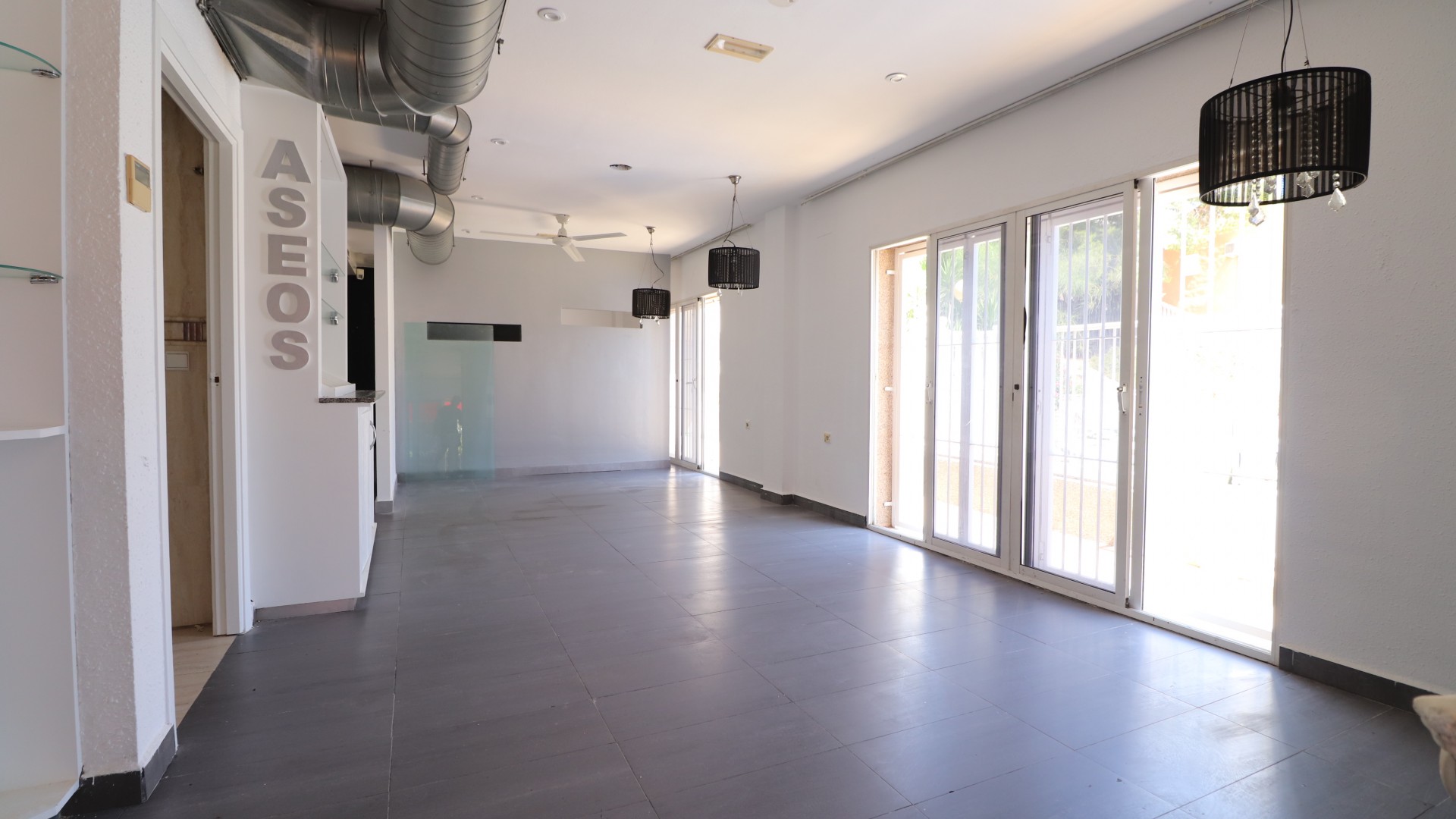 Sale - Commercial -
Ciudad Quesada - Rojales - La Marquesa