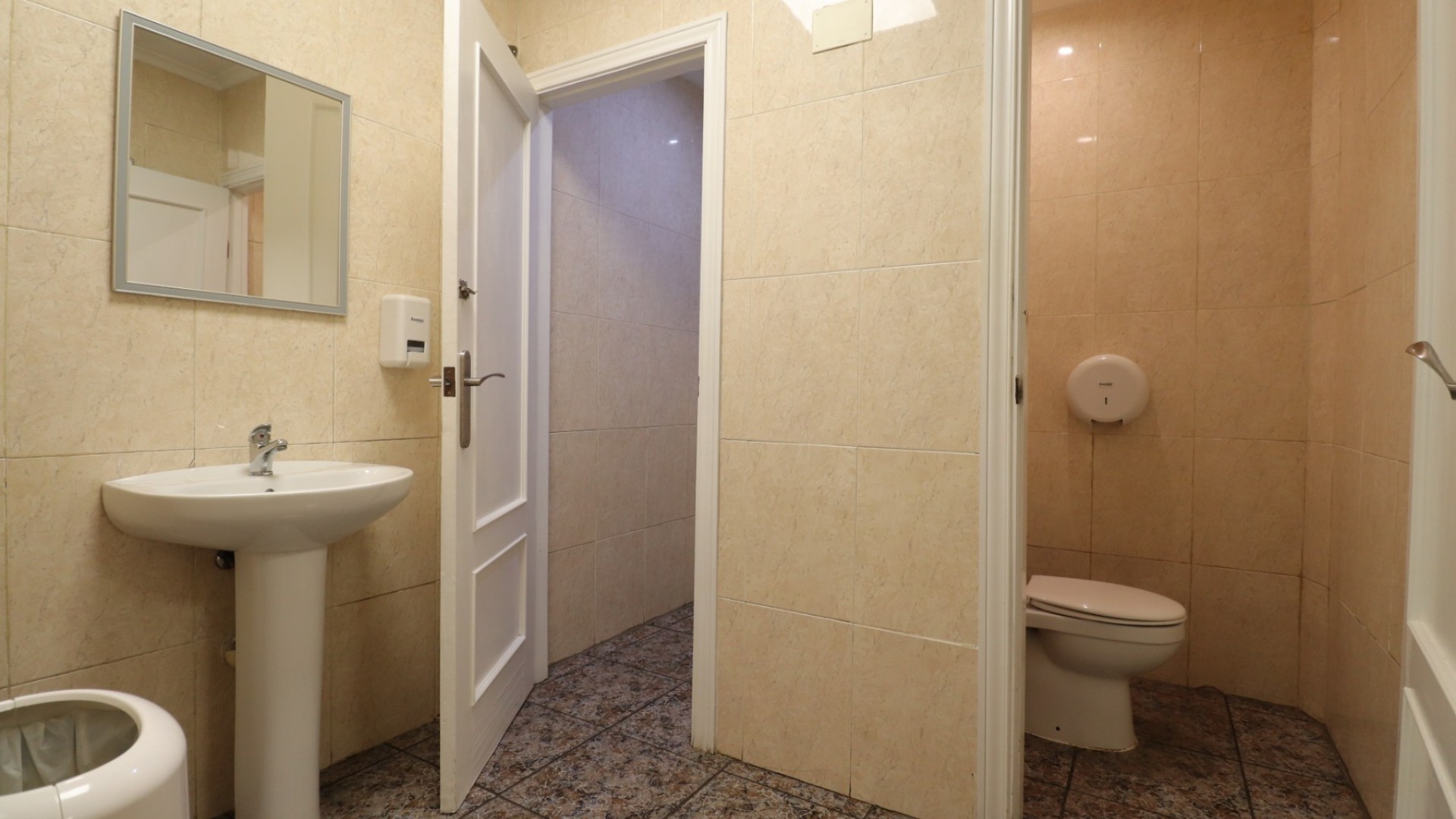 Sale - Commercial -
Formentera del Segura - Formentera - Village