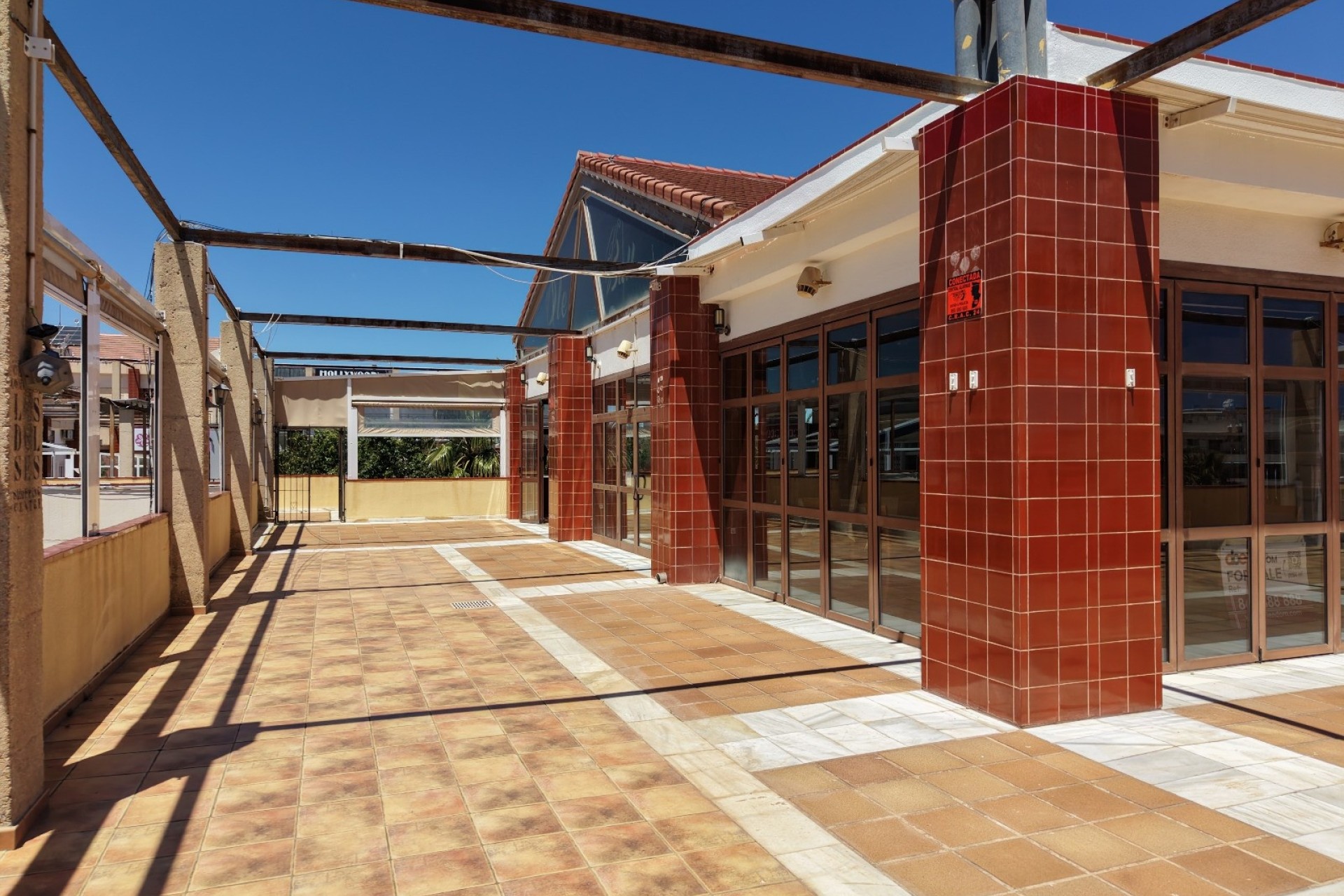 Sale - Commercial (Freehold) -
Orihuela Costa - Los Dolses