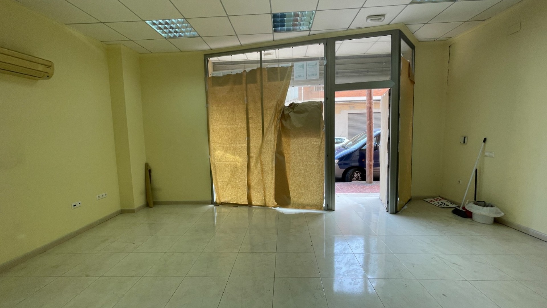Sale - Commercial -
Guardamar del Segura