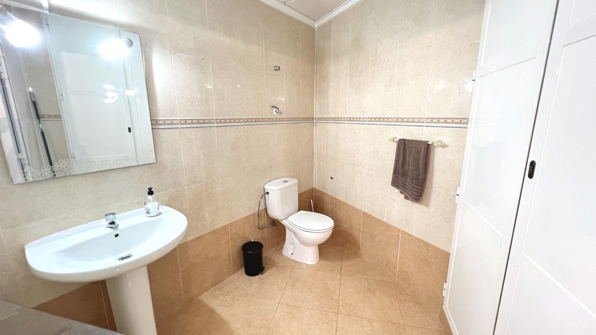 Sale - Commercial -
Guardamar del Segura