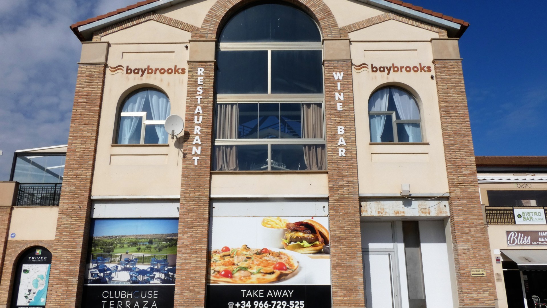 Sale - Commercial -
La Finca Golf - Algorfa