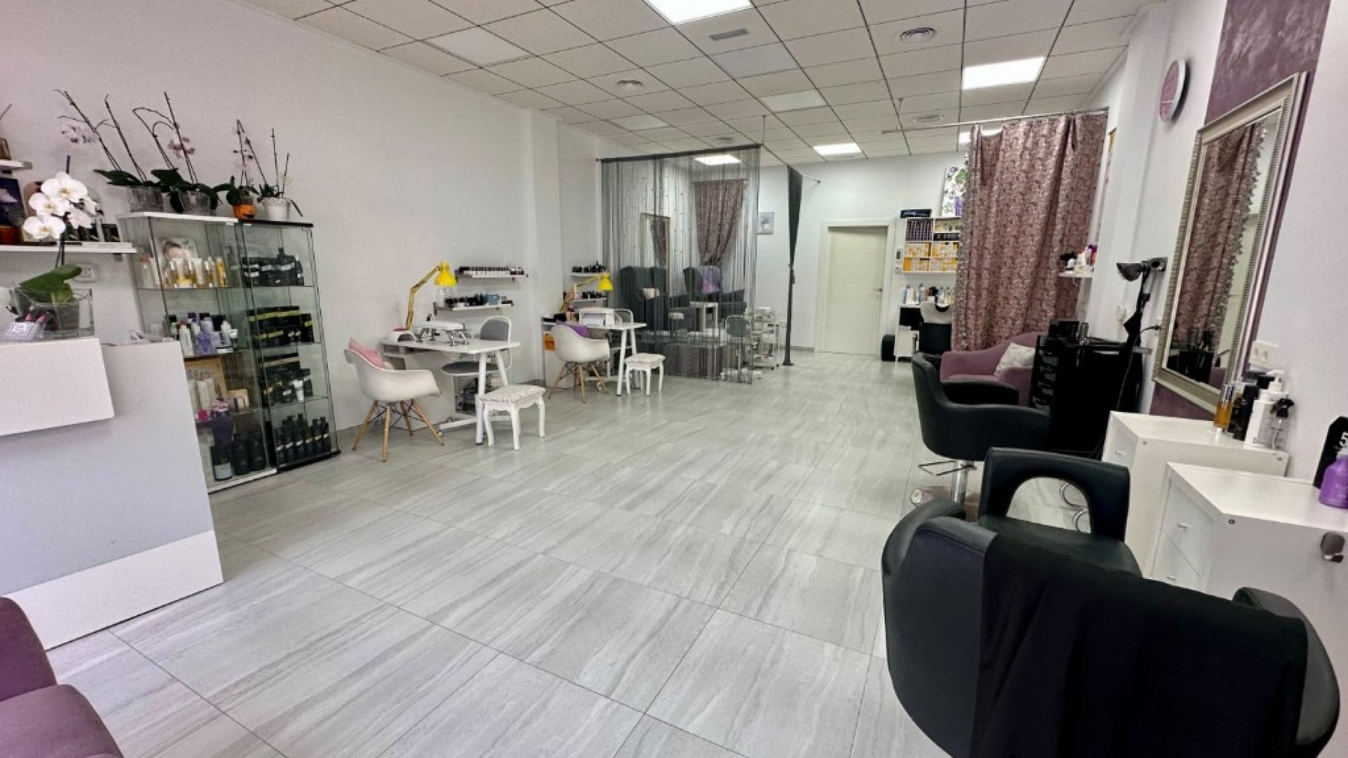 Sale - Commercial -
La Zenia