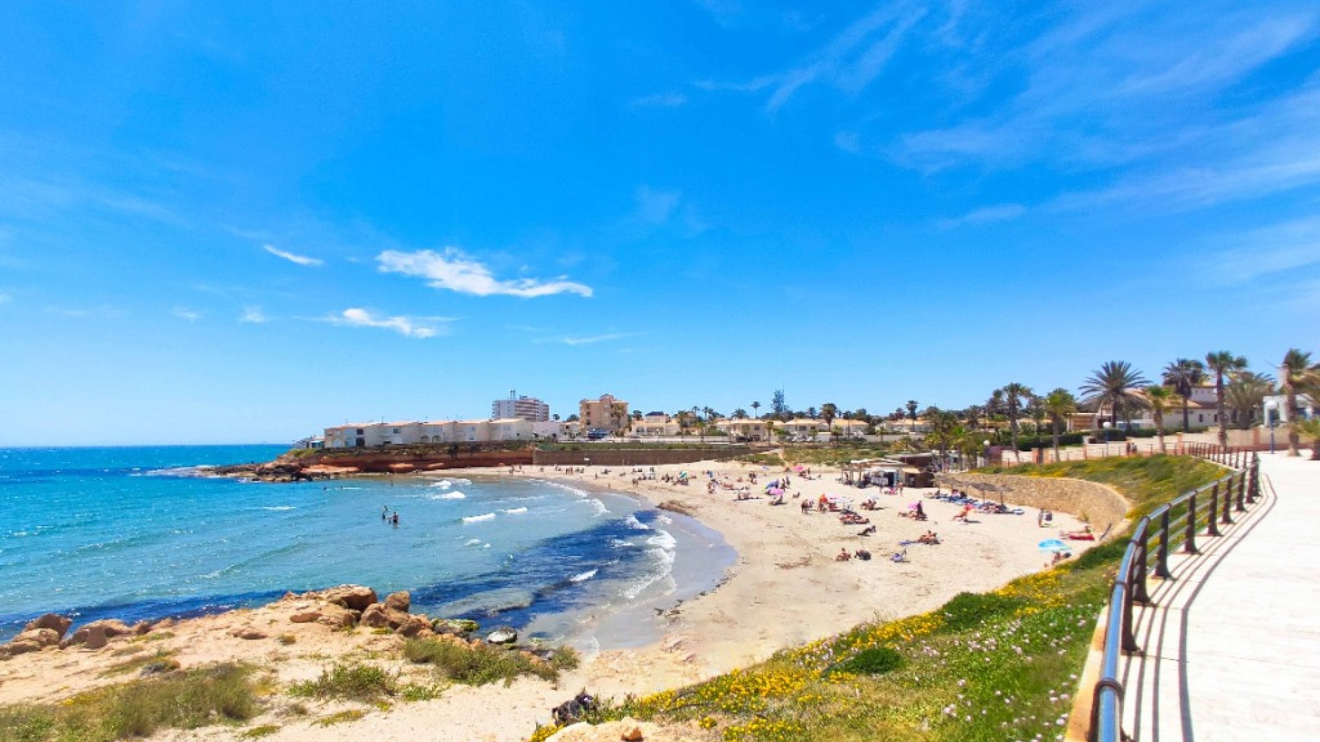 Sale - Commercial -
La Zenia