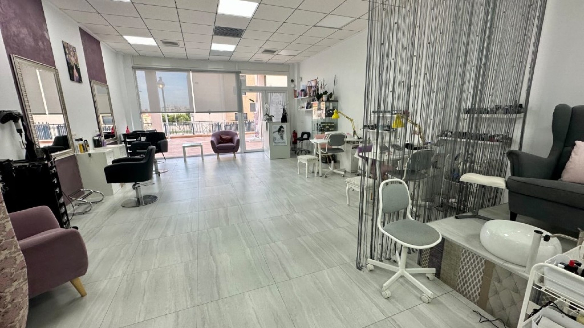 Sale - Commercial -
La Zenia