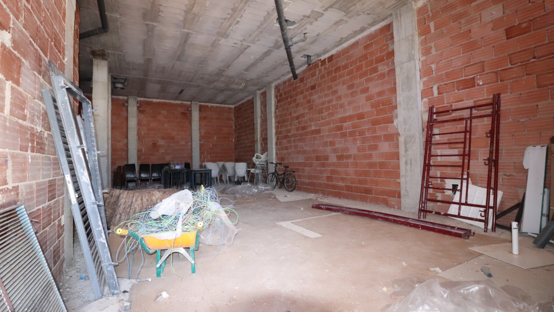 Sale - Commercial -
Los Montesinos - Laguna Green