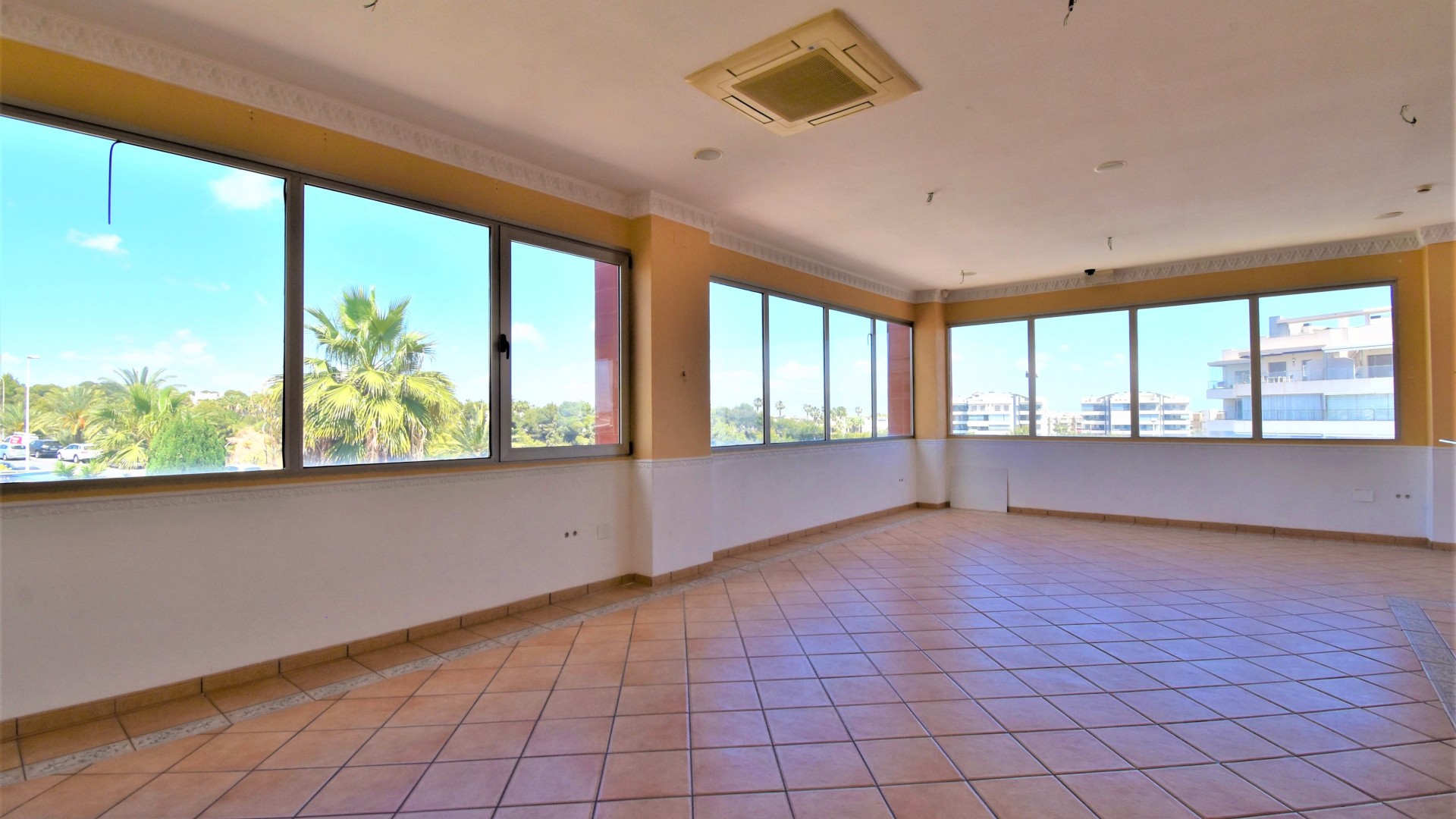 Sale - Commercial -
Orihuela Costa - Los Dolses