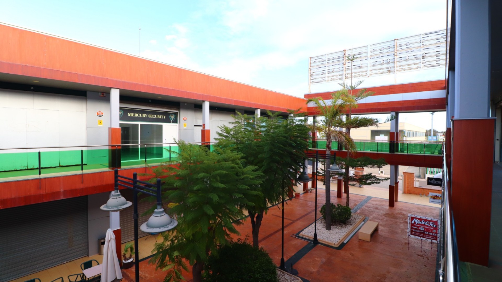 Sale - Commercial -
San Fulgencio - Bahia de Las Dunas