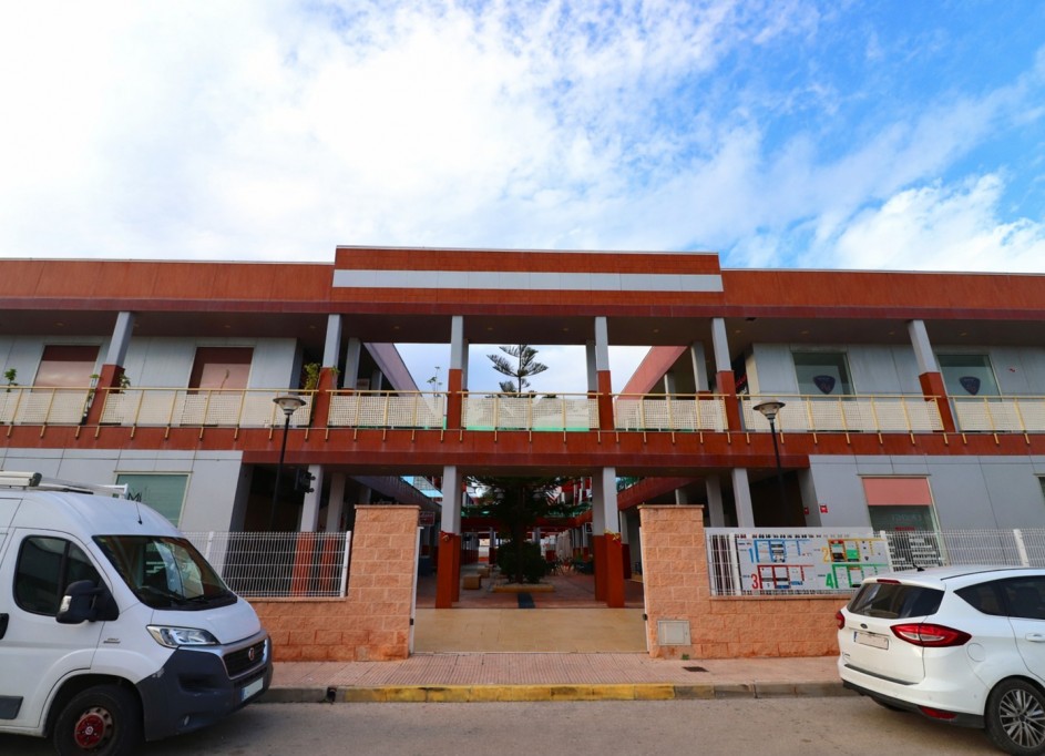 Sale - Commercial -
San Fulgencio - Bahia de Las Dunas