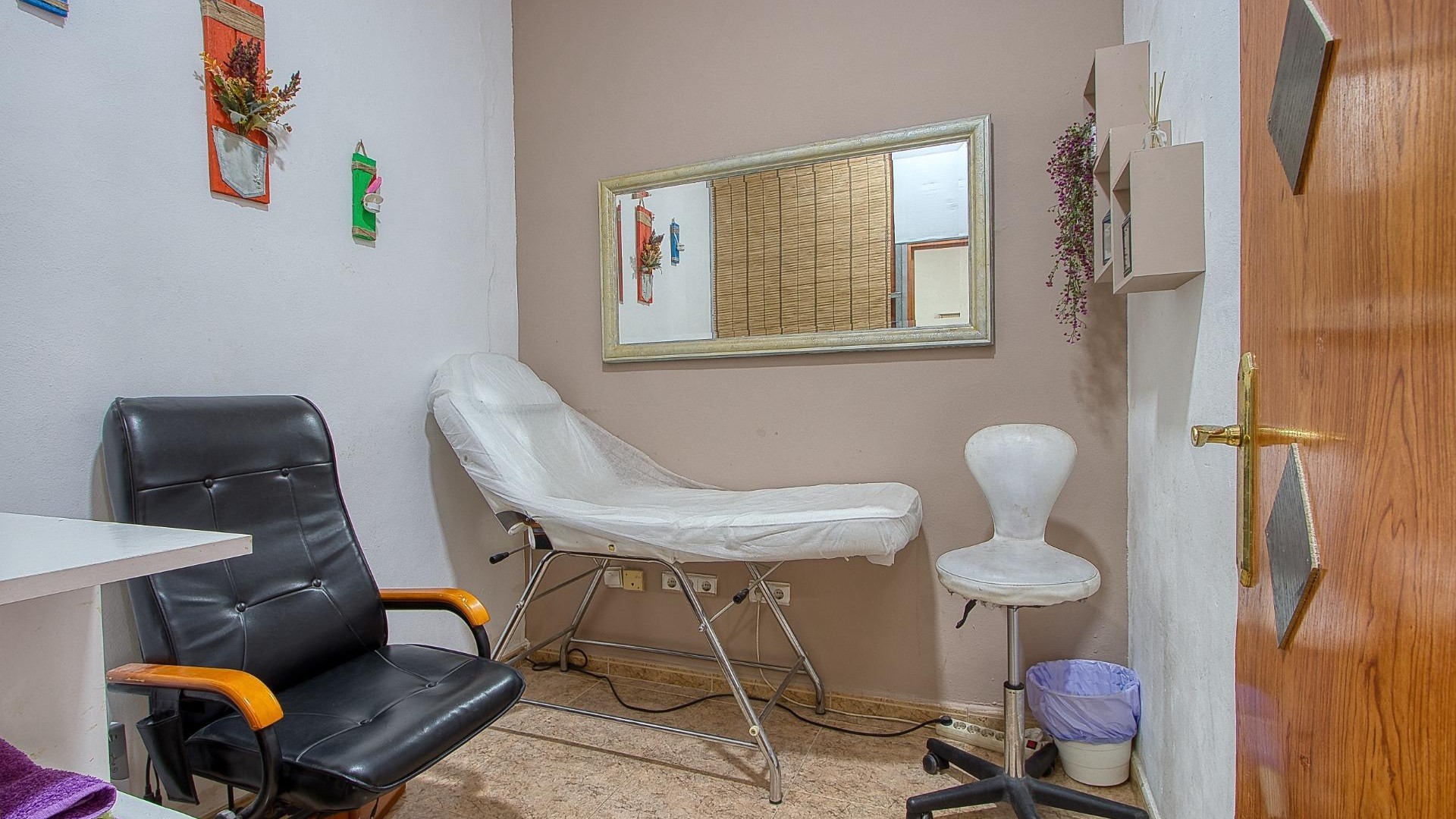 Sale - Commercial -
Torrevieja - La Mata