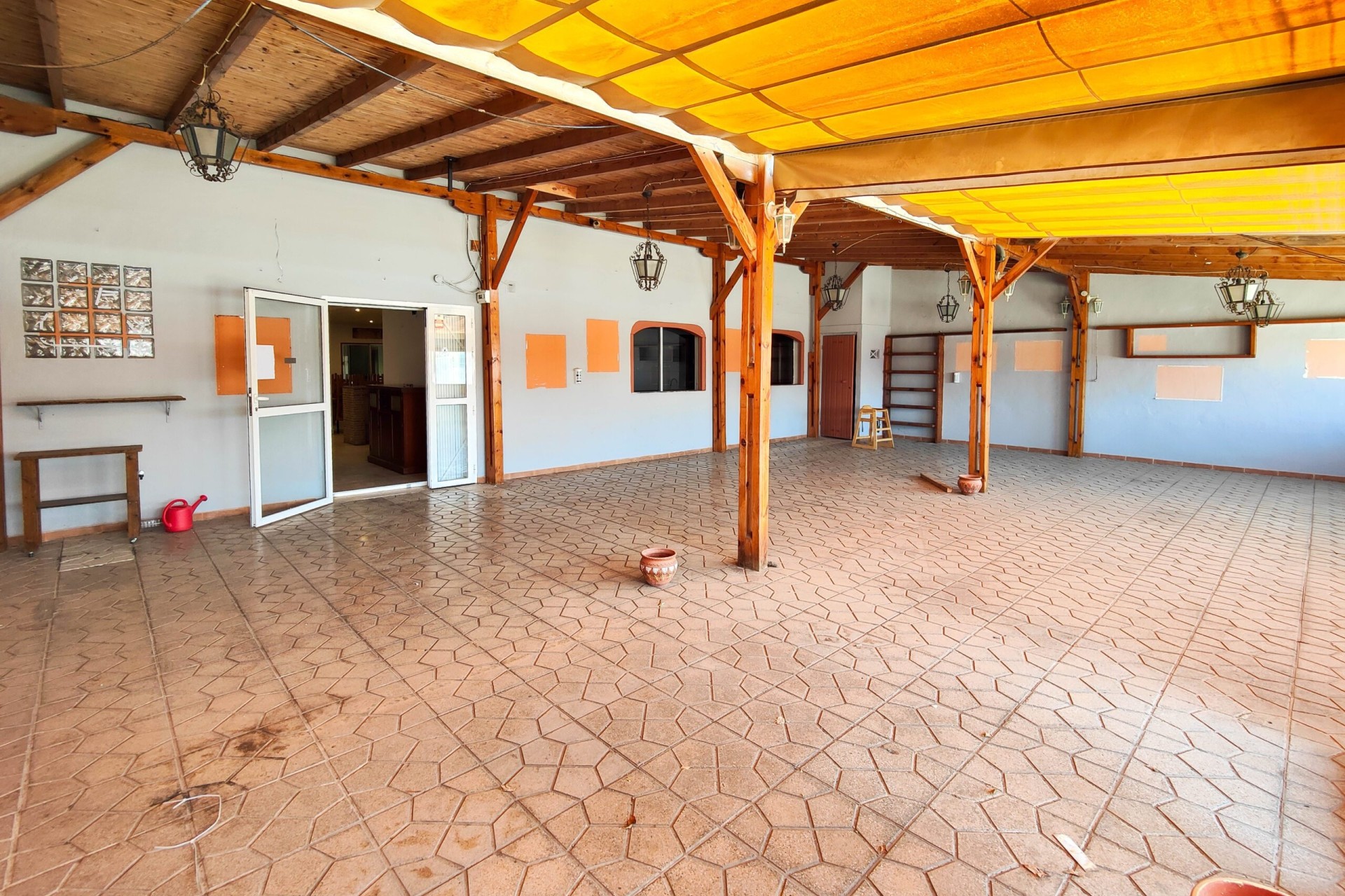 Sale - Commercial -
Torrevieja - La Siesta - El Chaparral - San Luis