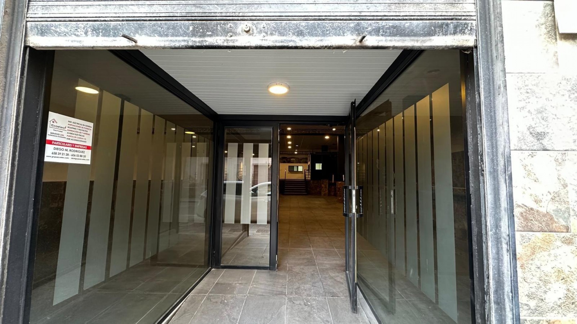 Sale - Commercial -
Torrevieja - Paseo maritimo