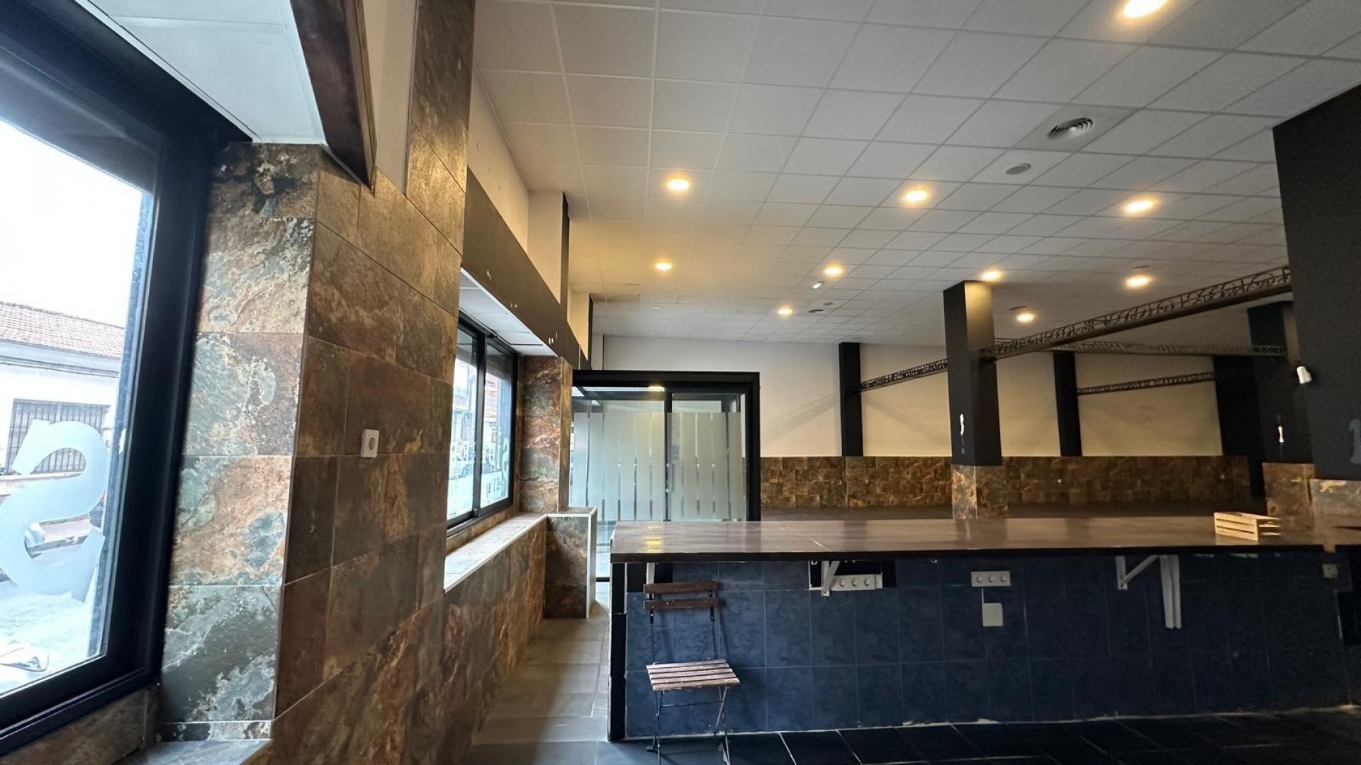 Sale - Commercial -
Torrevieja - Paseo maritimo