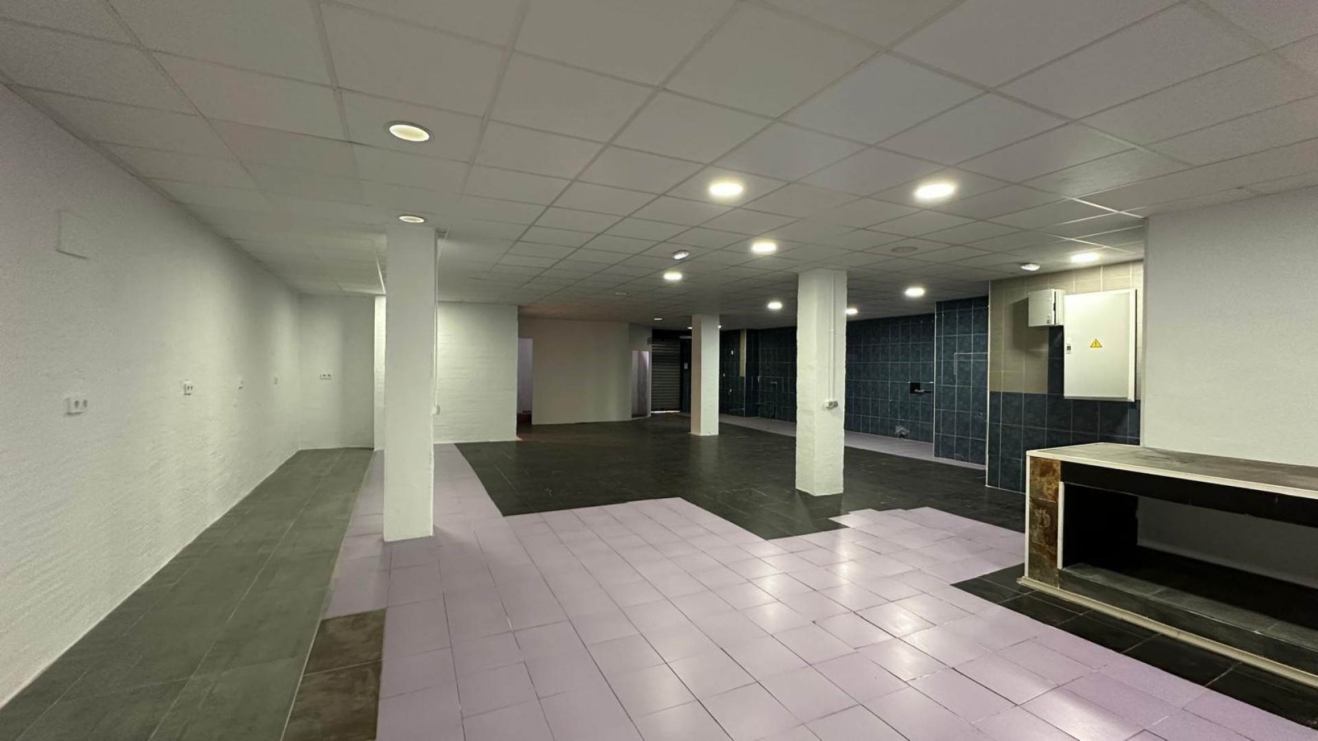 Sale - Commercial -
Torrevieja - Paseo maritimo