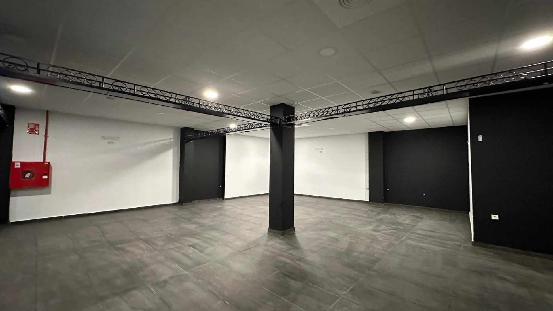 Sale - Commercial -
Torrevieja - Paseo maritimo