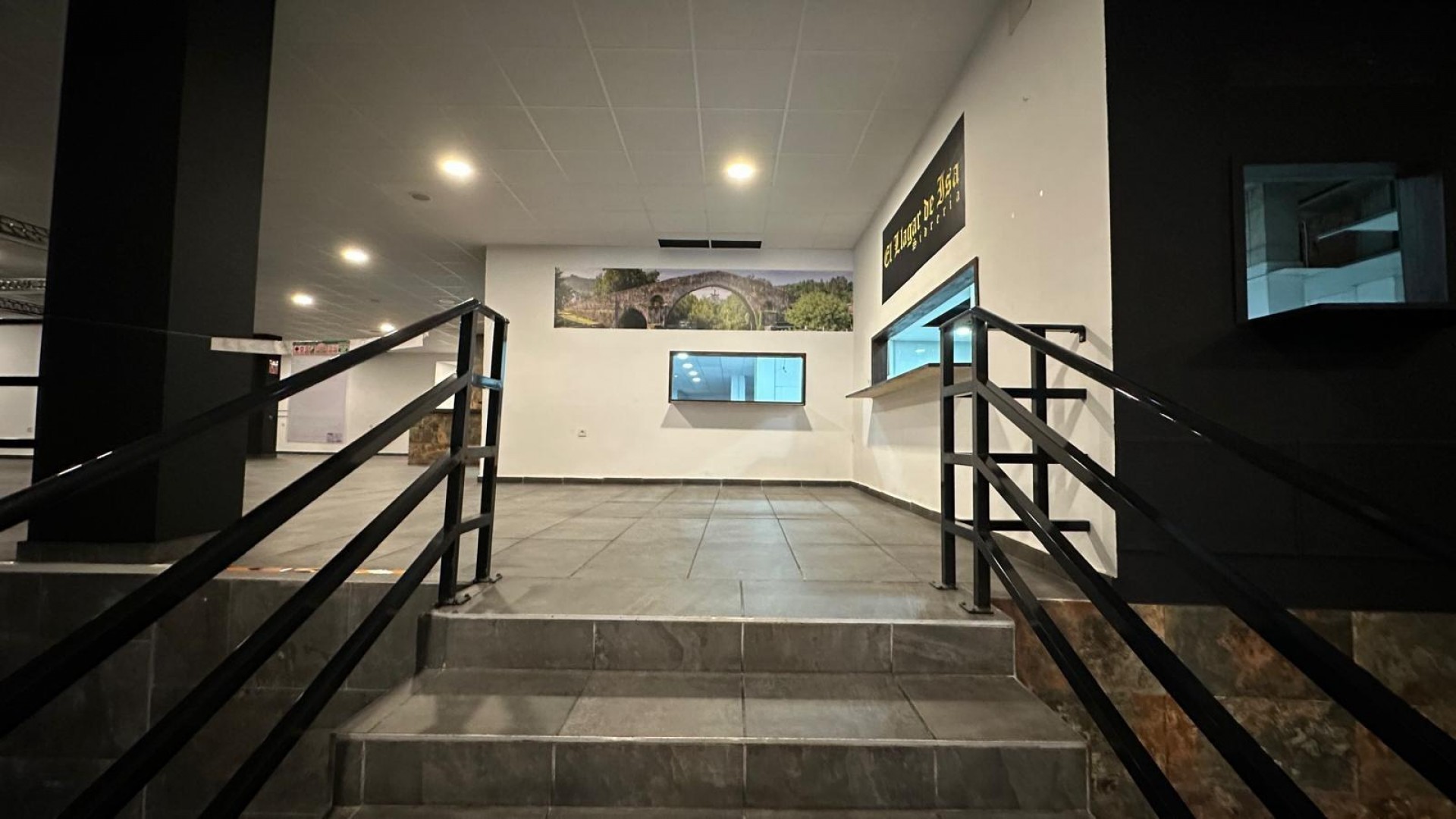 Sale - Commercial -
Torrevieja - Paseo maritimo