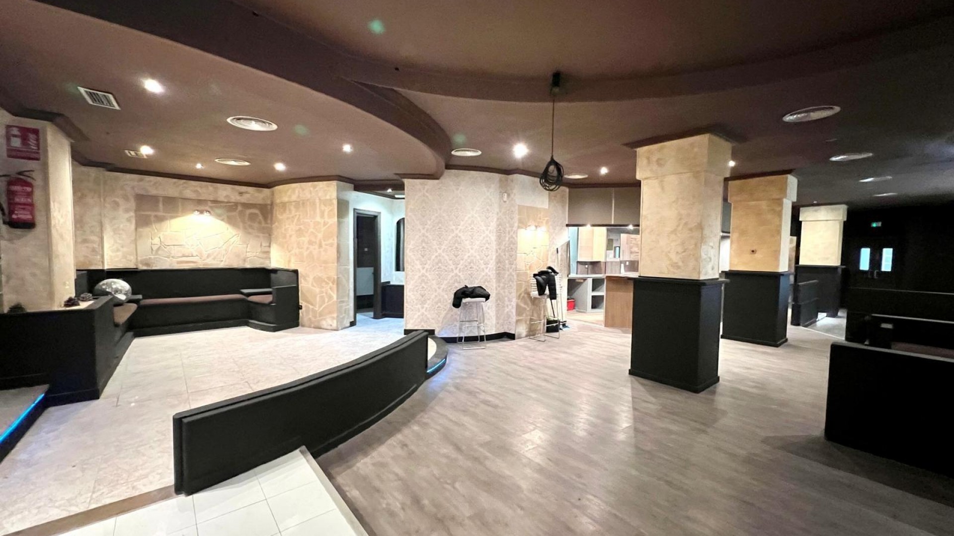 Sale - Commercial -
Torrevieja - Playa de los Naufragos