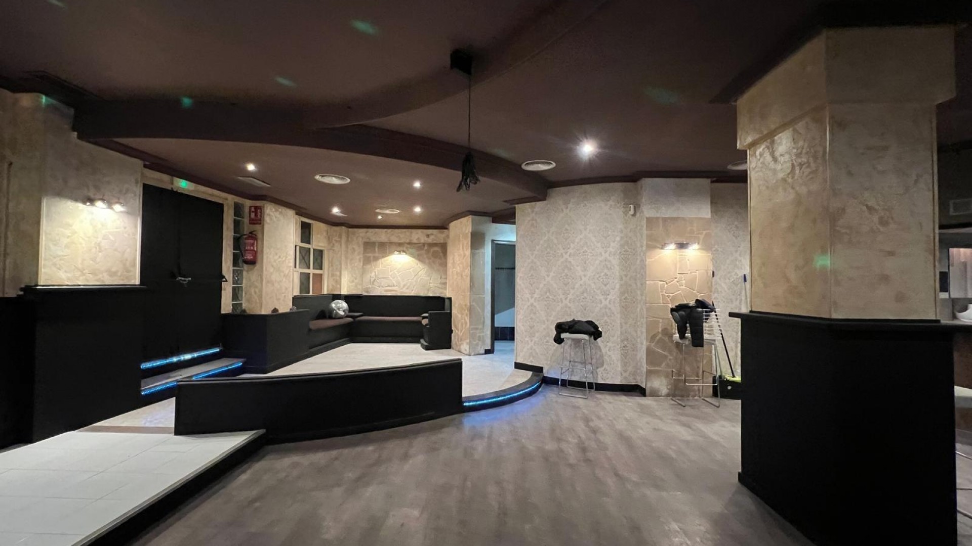 Sale - Commercial -
Torrevieja - Playa de los Naufragos