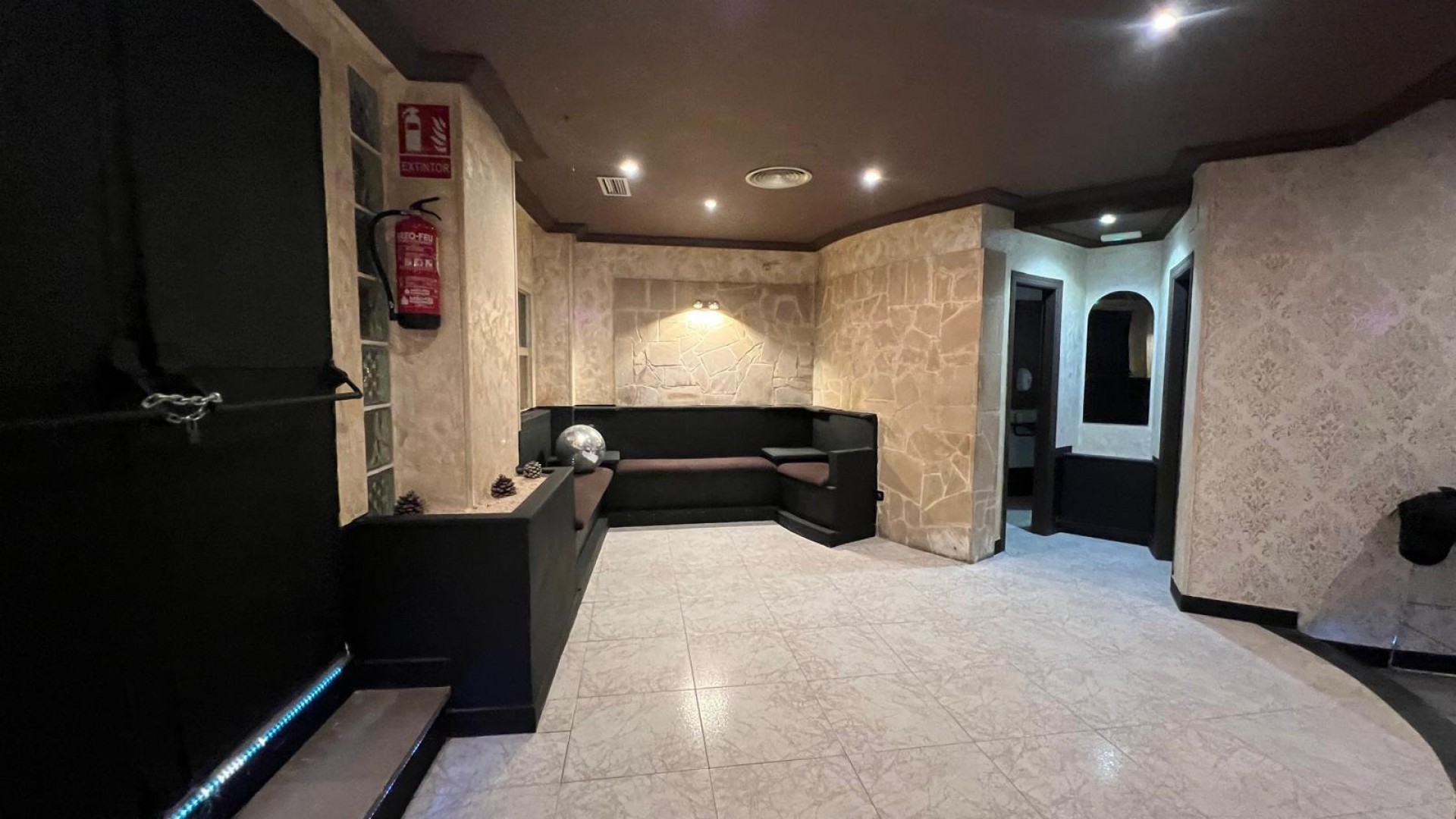 Sale - Commercial -
Torrevieja - Playa de los Naufragos