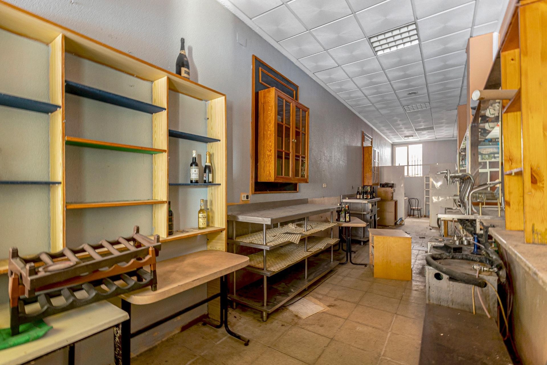 Sale - Commercial -
Torrevieja - Playa del Cura