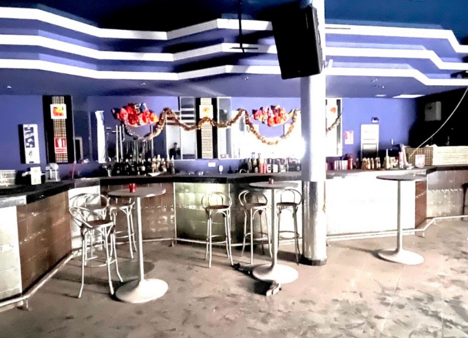 Sale - Commercial -
Torrevieja - Playa del Cura