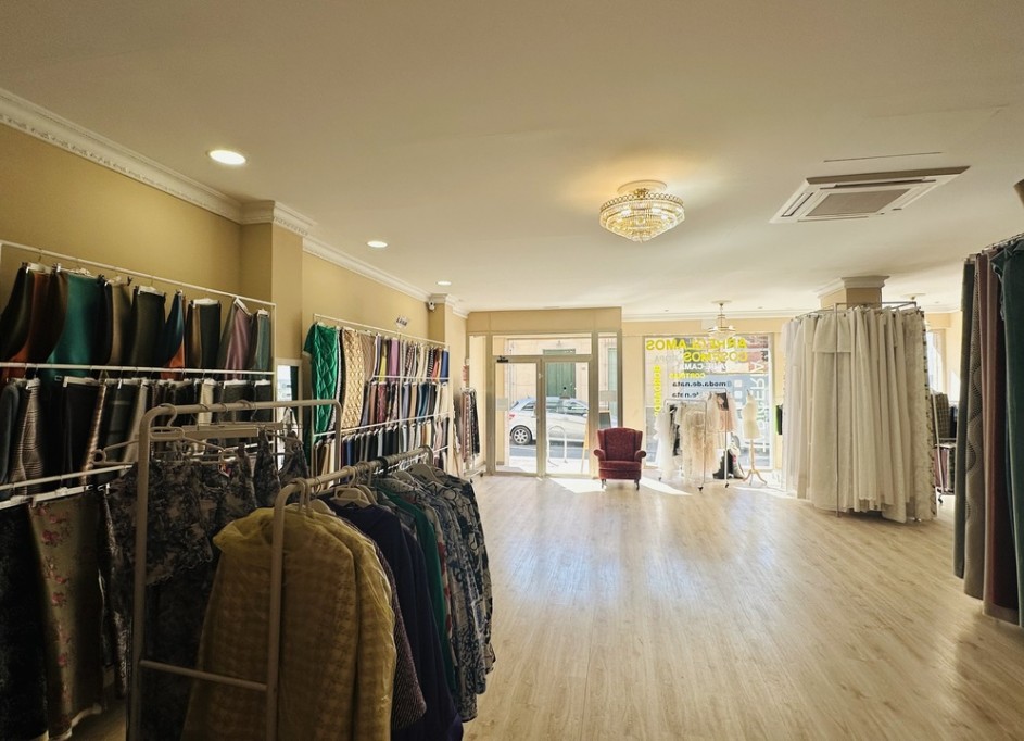 Sale - Commercial -
Torrevieja