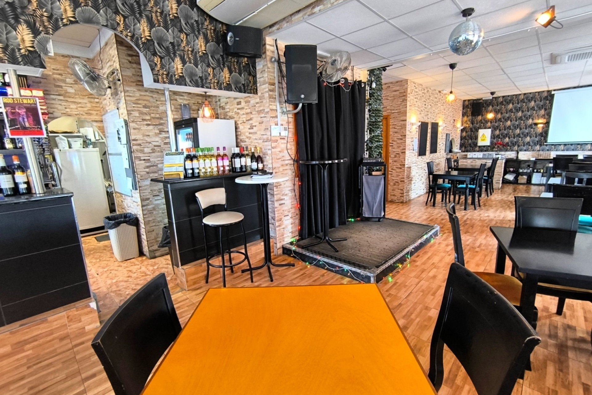 Sale - Commercial -
Villamartín