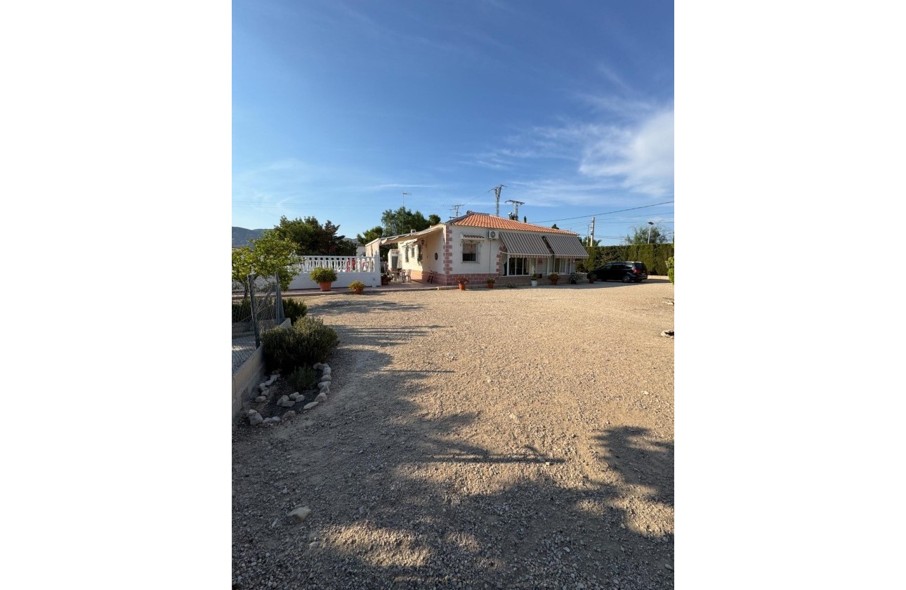 Sale - Detached Villa -
Albatera - Partida Lomas