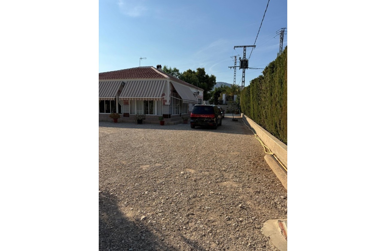 Sale - Detached Villa -
Albatera - Partida Lomas