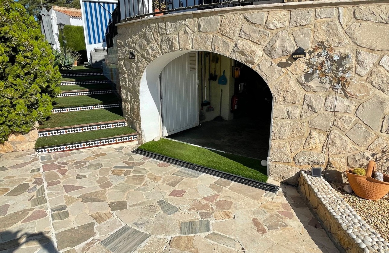 Sale - Detached Villa -
Alfaz del Pi - l'Alfas del Pi