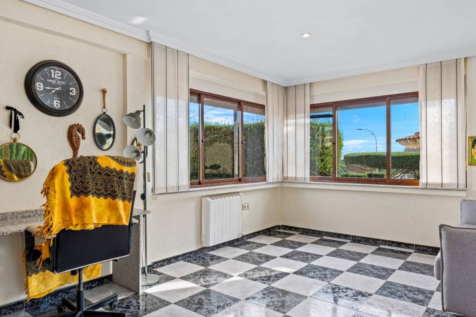 Sale - Detached Villa -
Algorfa - Castillo de montemar