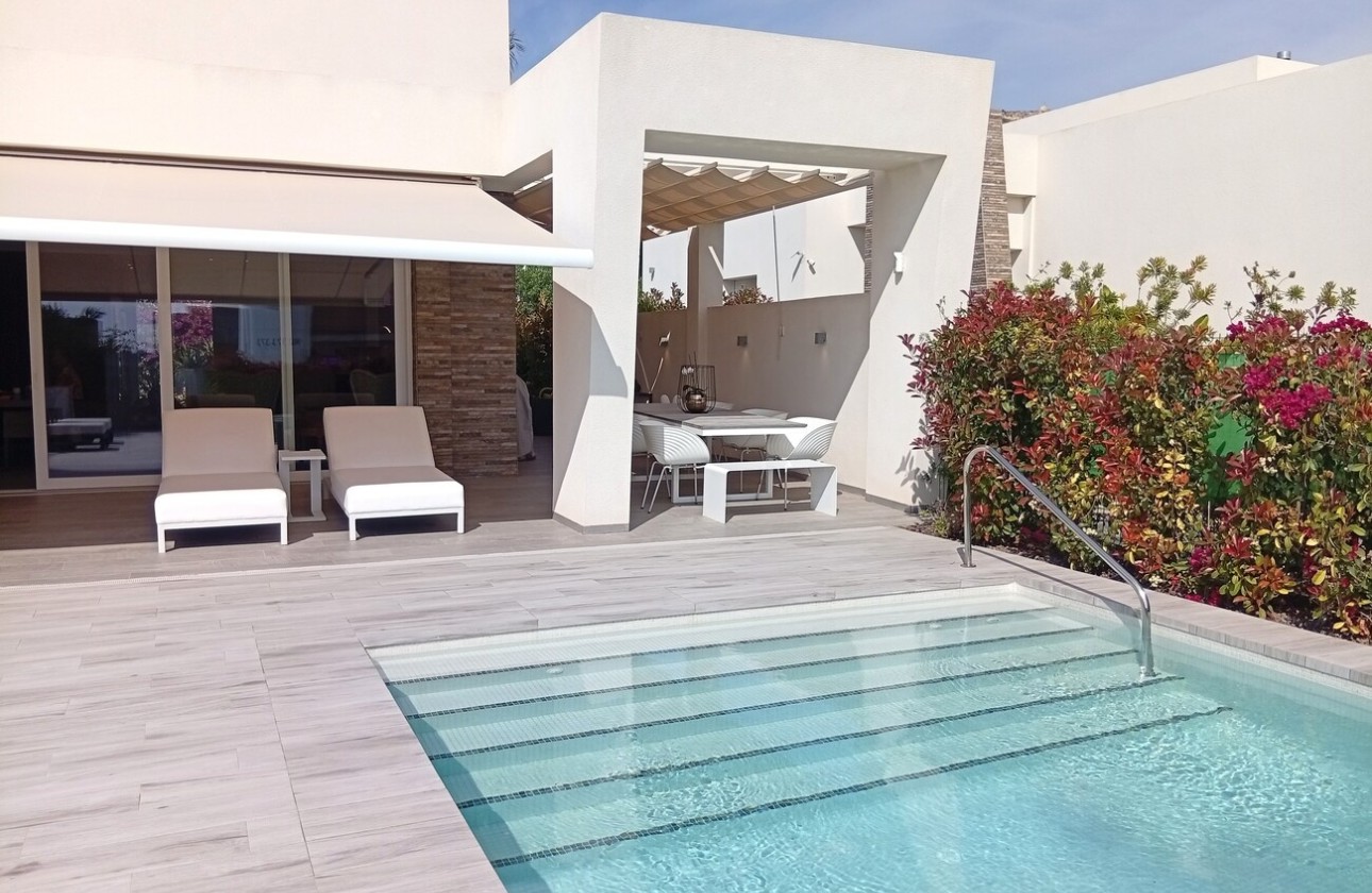 Sale - Detached Villa -
Algorfa - La Finca Golf