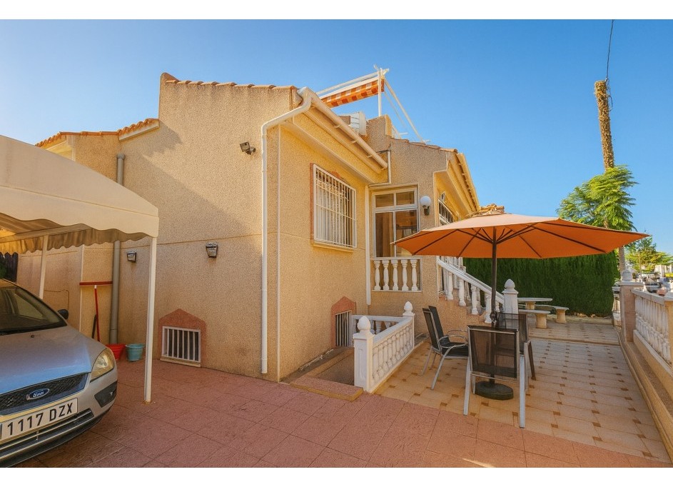 Sale - Detached Villa -
Algorfa - Montemar