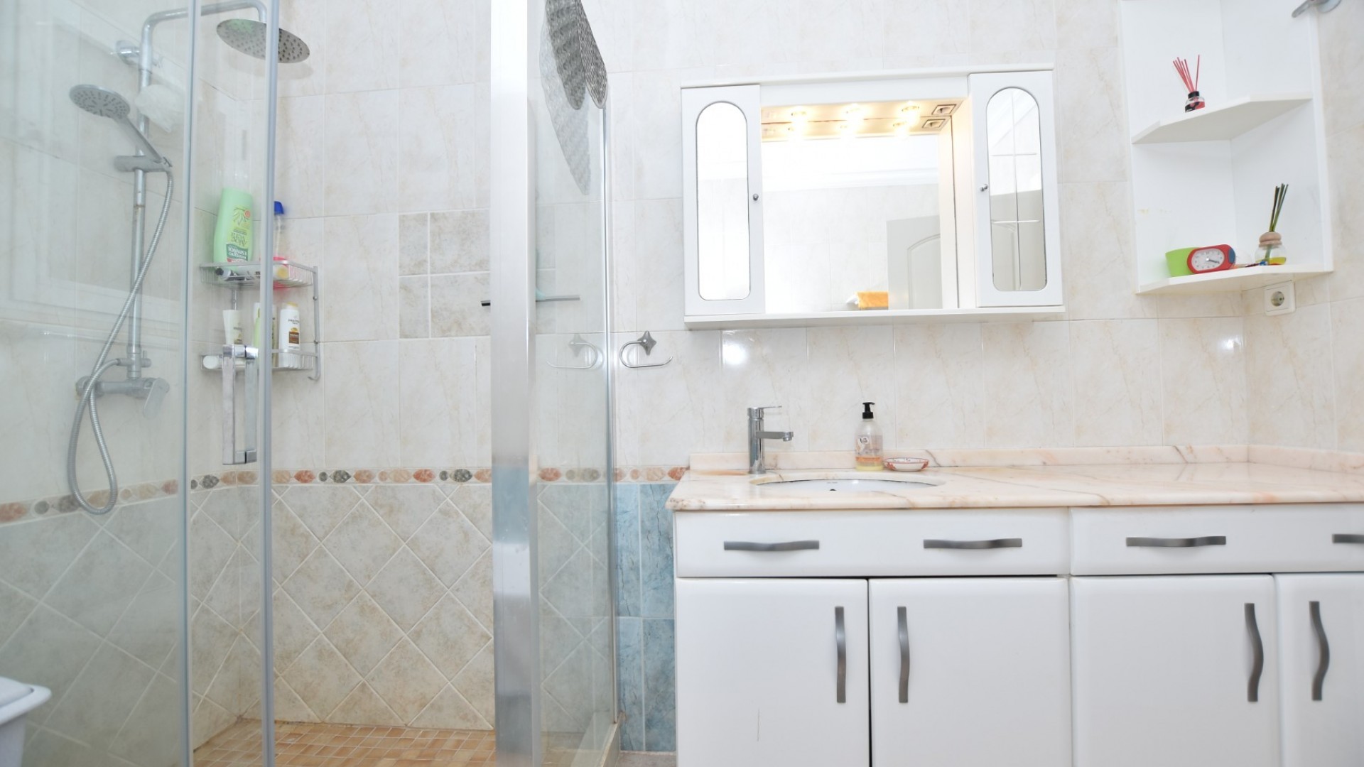 Sale - Detached Villa -
Algorfa - Montemar