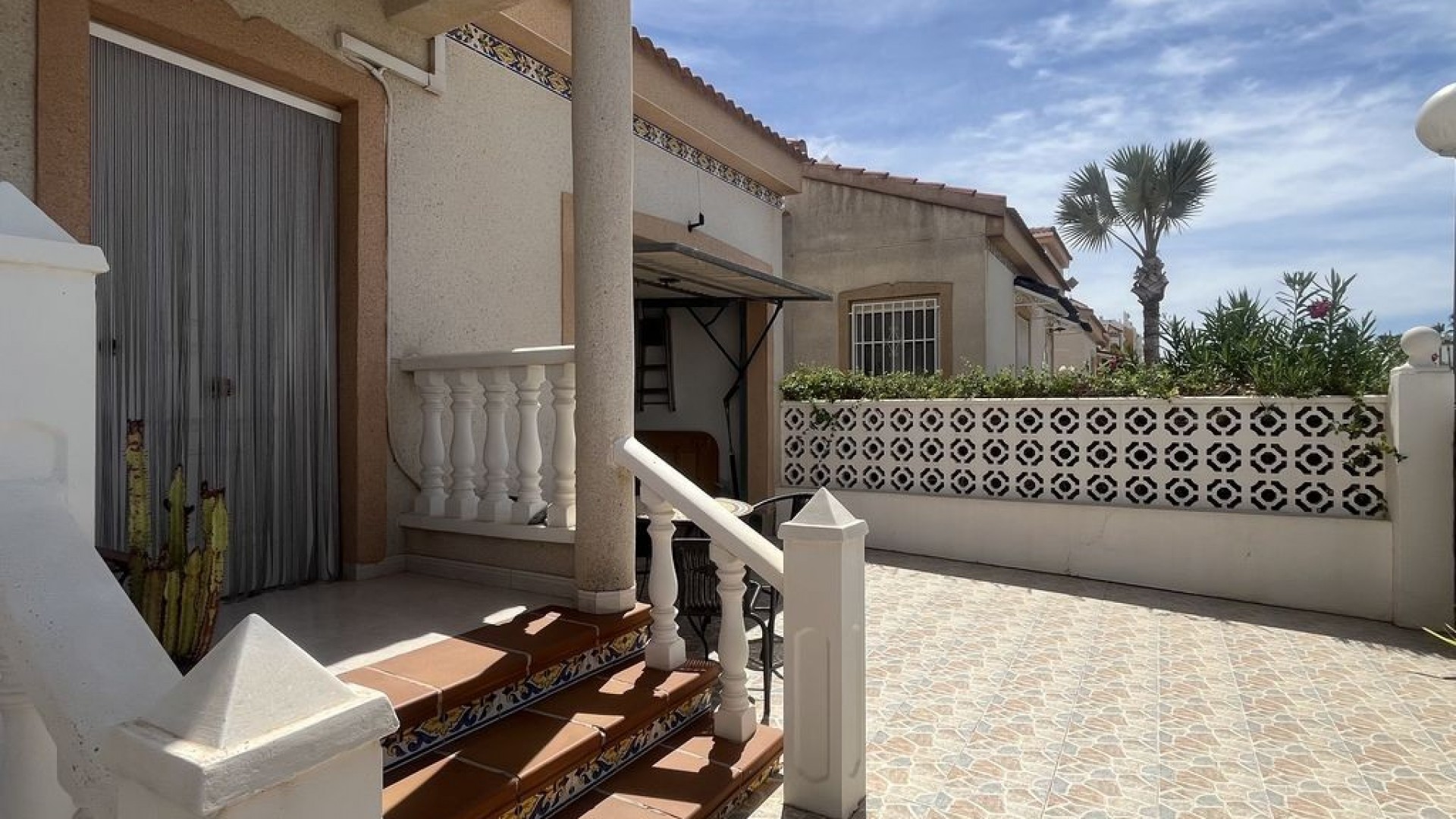 Sale - Detached Villa -
Algorfa - Montemar