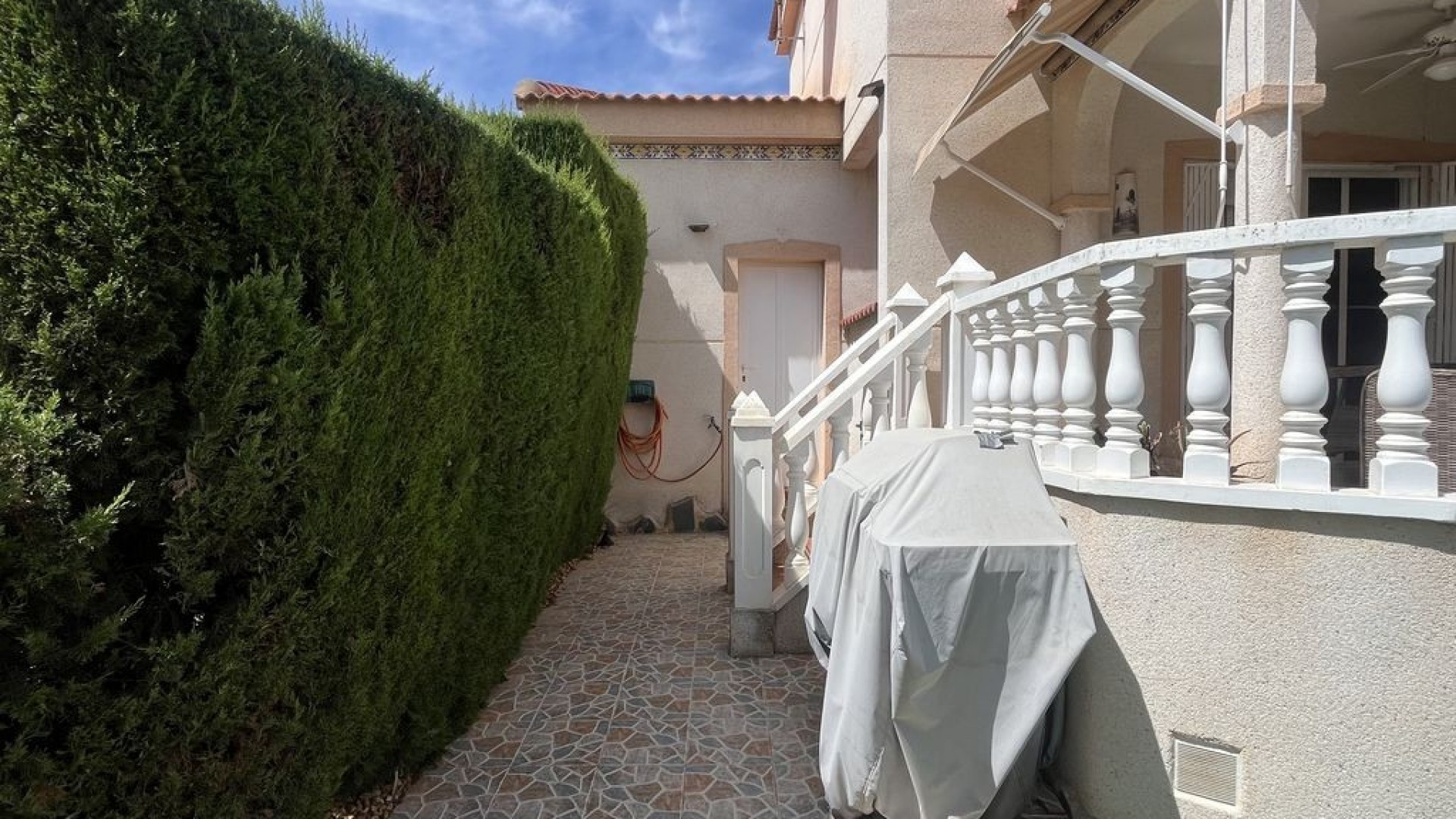 Sale - Detached Villa -
Algorfa - Montemar