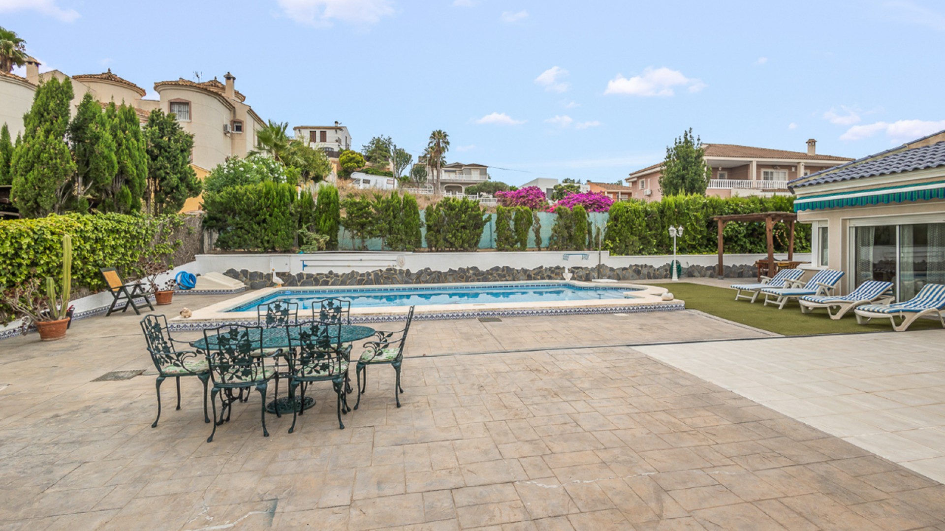 Sale - Detached Villa -
Algorfa