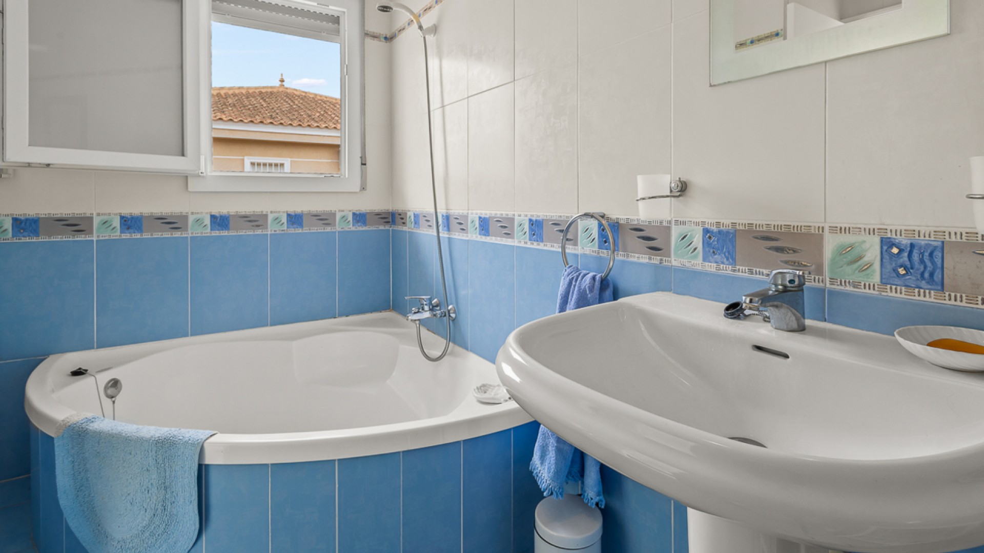 Sale - Detached Villa -
Algorfa