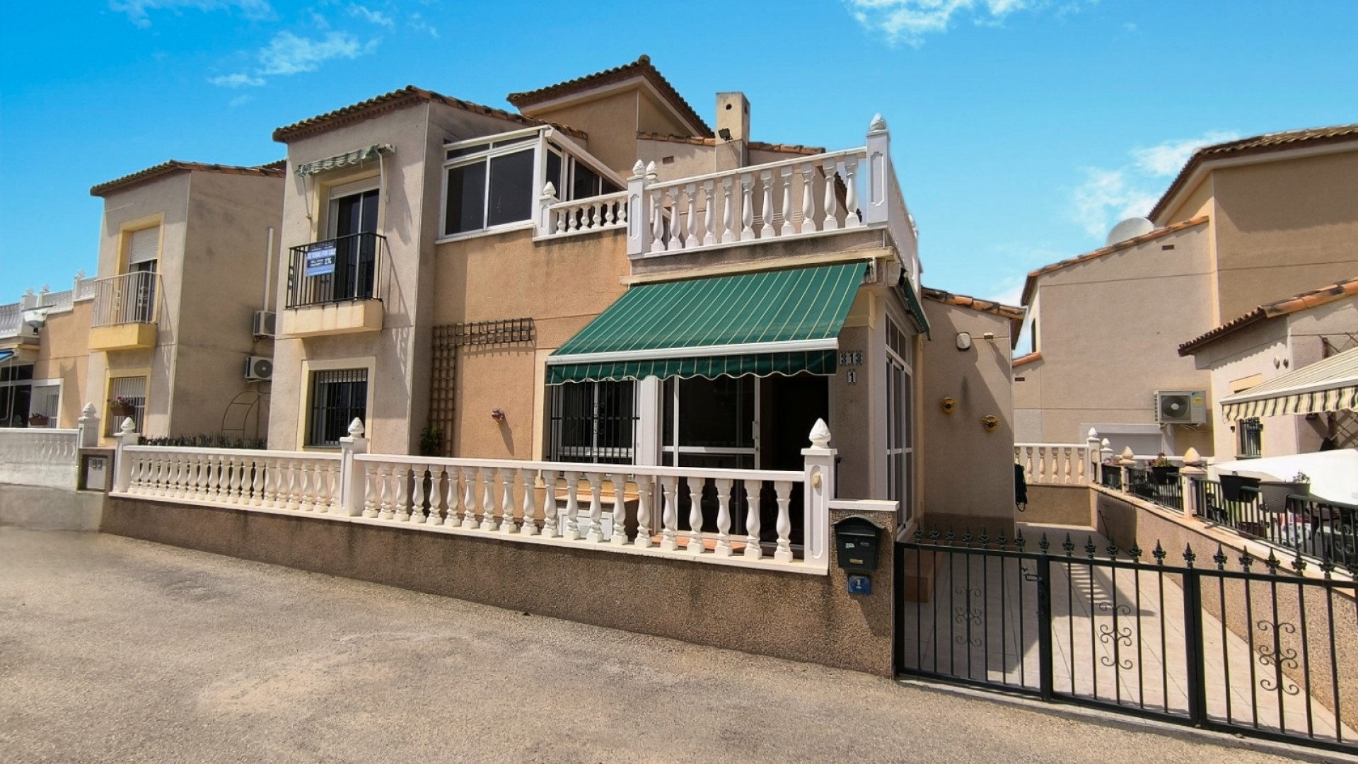 Sale - Detached Villa -
Algorfa