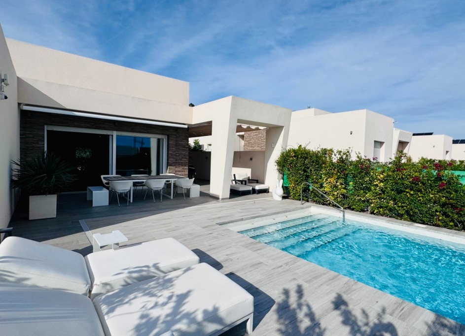 Sale - Detached Villa -
Algorfa