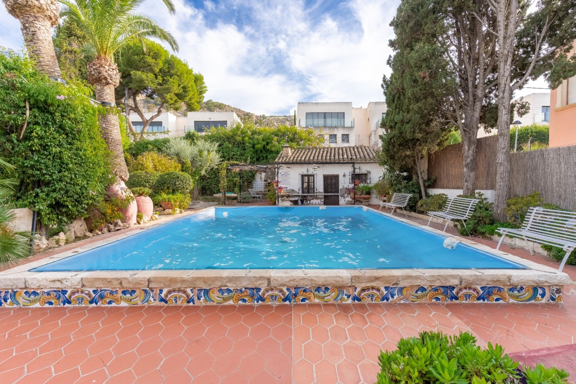 Sale - Detached Villa -
Alicante - Costa Blanca