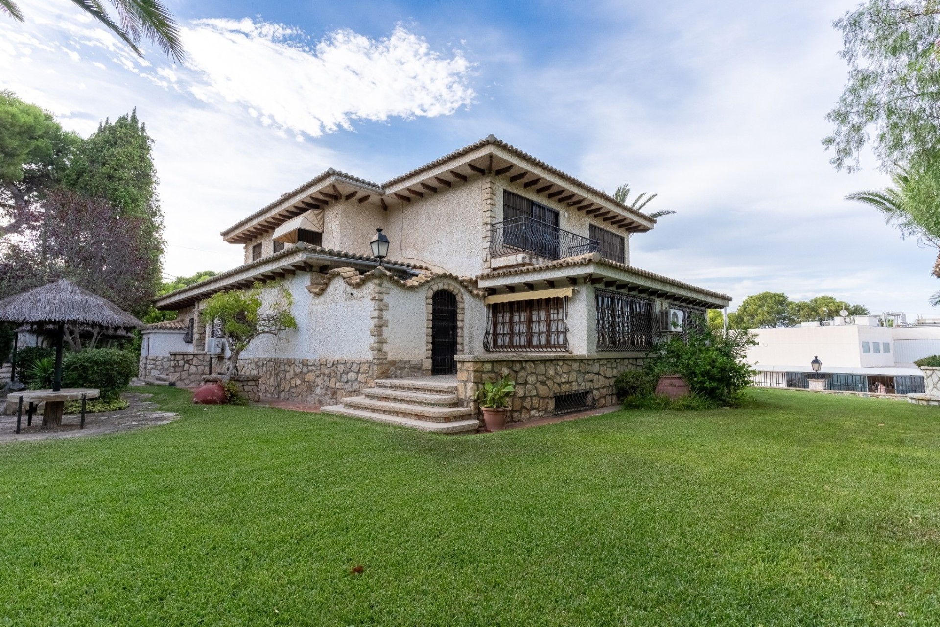 Sale - Detached Villa -
Alicante - Costa Blanca
