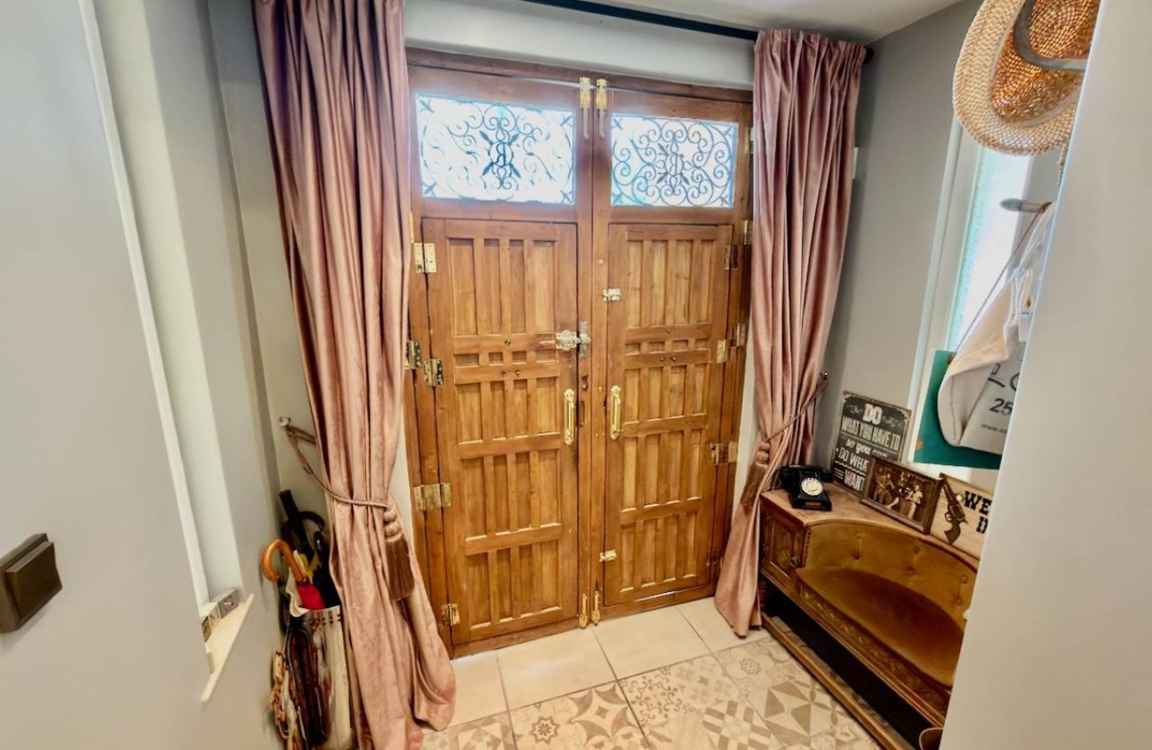 Sale - Detached Villa -
Almoradí - Heredades